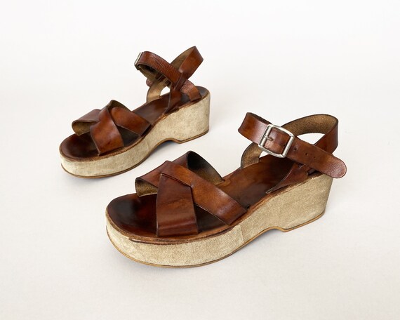 1970s Hickory Leather Platform Sandals | size 8