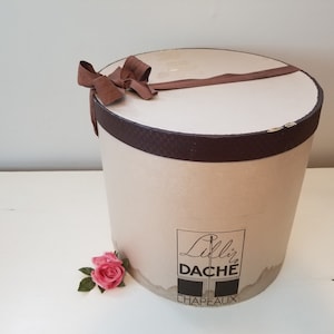 Vintage Lilly Dache Very Large Oval Hat Box * Very Rare Find * 1940&#39;s