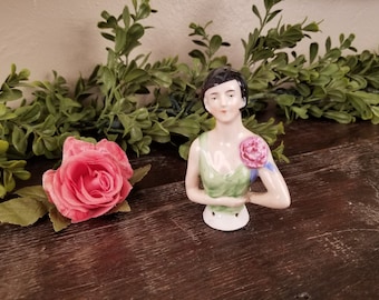 アンティークのハーフドールピンクッション、手描き、フランス人女性