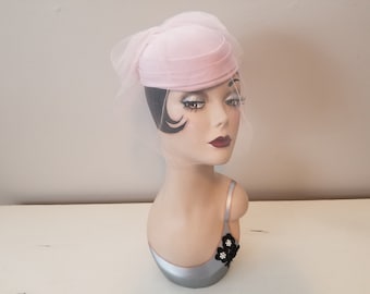 Vintage 1950's Pale Pink Casque Style Hat with Blusher Veil& Bow