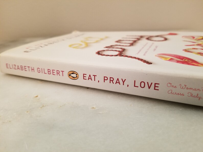 Eat Pray Love by Elizabeth Gilbert Soft Cover Book image 3