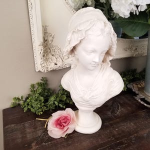 Grinam Niam Bust - Etsy