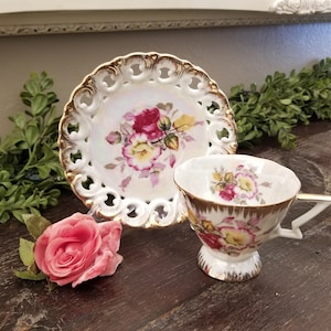 Vintage Lusterware verguld theekopje en schotel met rozen van Marco