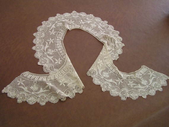 Superb Antique Maltese cream silk lace flounce/co… - image 5