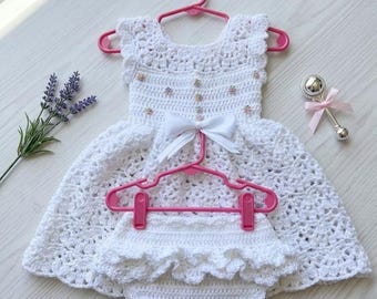 Hand gehäkelte Baby-Kleid und Windel Set