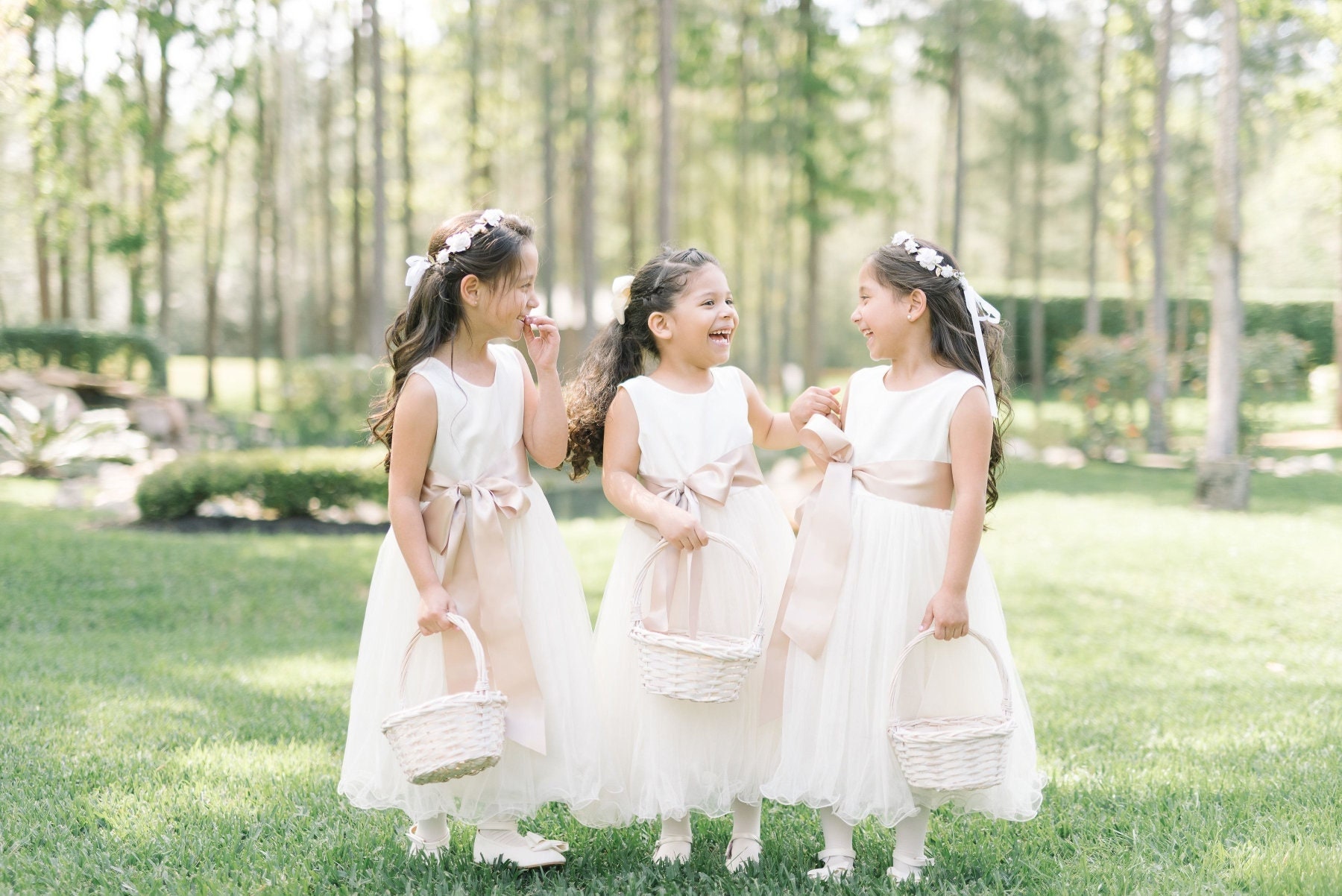 Strapless 3D Floral Cute Girls Dress Puffy Tulle Train Flower Girl Gown  Beautiful Dresses For Flower Little Girl Children Wedding Party Wear From  Xushenlina1, $66.17