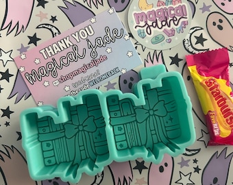 Book Vent Clip Freshie Mold: Bow Accent, Aroma Beads, Wax Melts