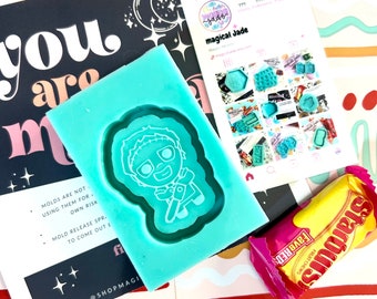 Chainsaw Horror Shaker Silicone Mold: Epoxy Resin Keychain Molds