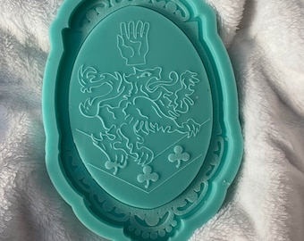 Vampire Family Crest Tray Resin Mold: Epoxy Resin Crafting