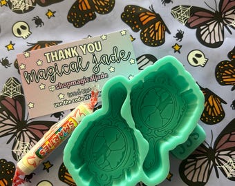 Broken Mirror Freshie Silicone Mold: Halloween Aroma Bead Air Freshener Vent Clip Molds