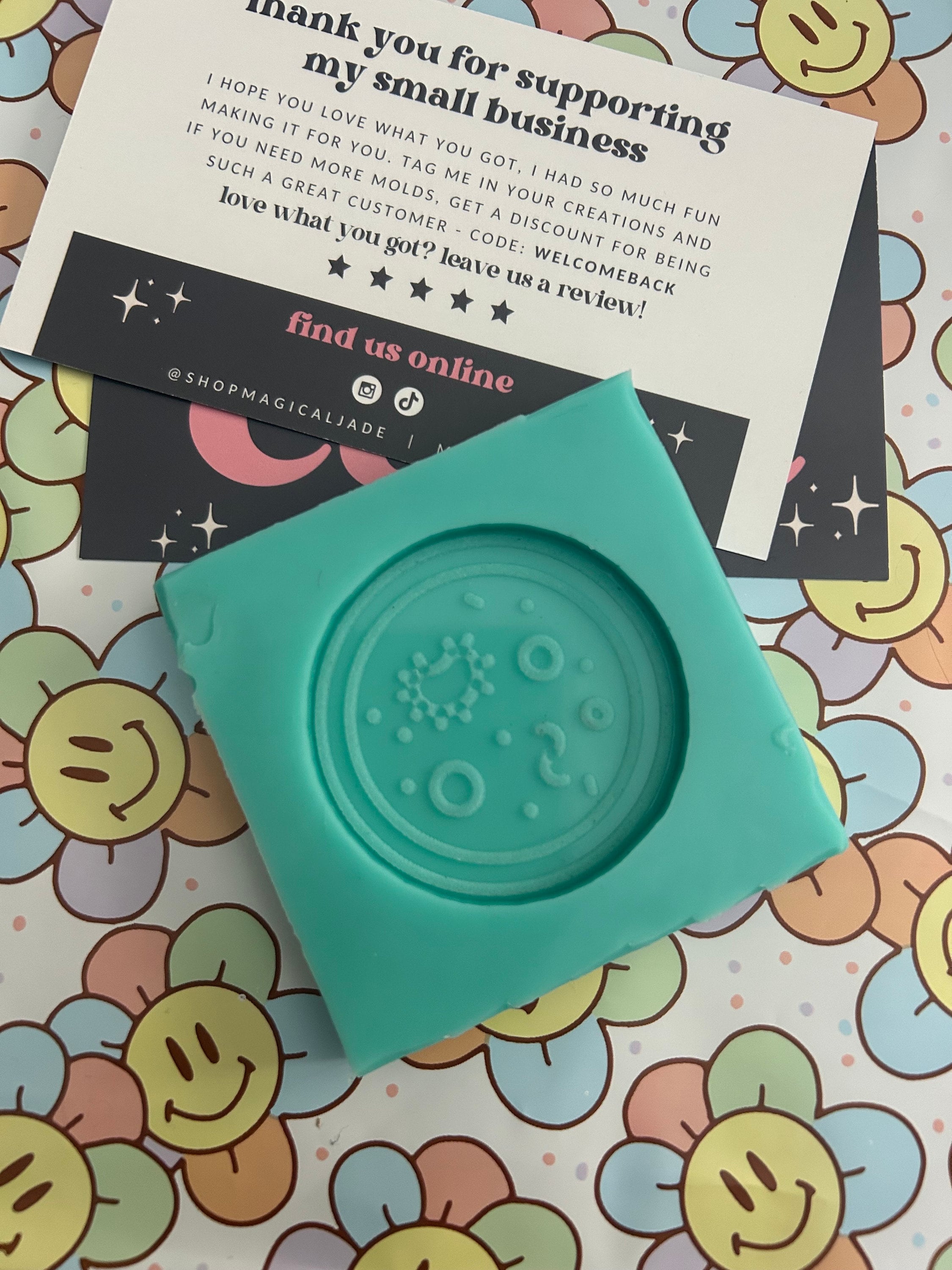 ペトリ皿シリコン型：エポキシ樹脂工芸、科学キーホルダー、樹脂バッジリール、型 - Etsy 日本