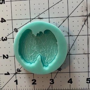 Mothman Resin Mold, Silicone Mold for Epoxy Resin, Cryptid Resin Molds, Spooky Halloween Resin Mold, Badge Reel Molds, Keychain Resin Mold