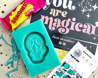 90s Slasher Shaker Silicone Epoxy Resin Mold: Horror Resin Keychain Molds