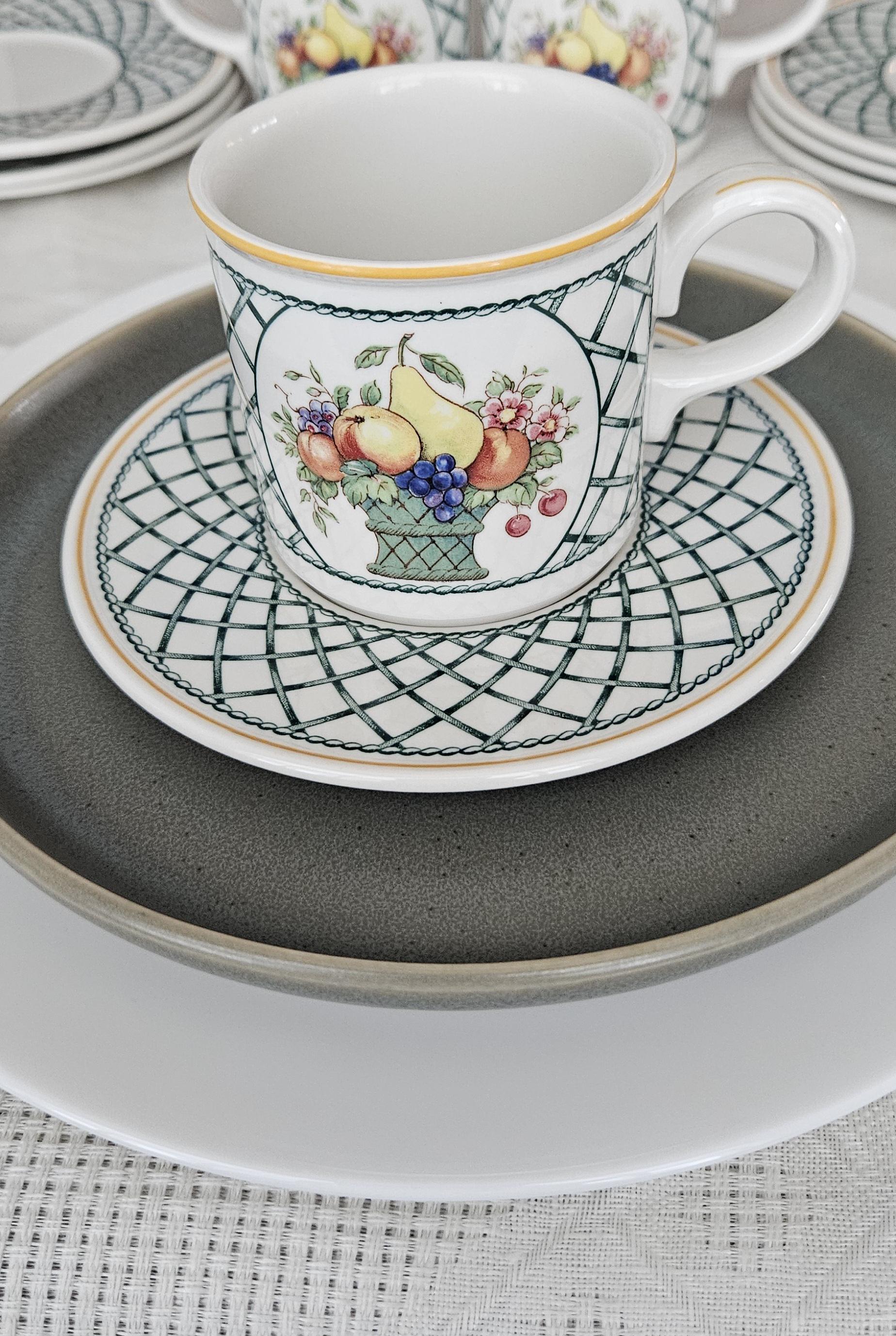 BASKET by VILLEROY & BOCH. Set of 4 Porcelain Flat Cups (2