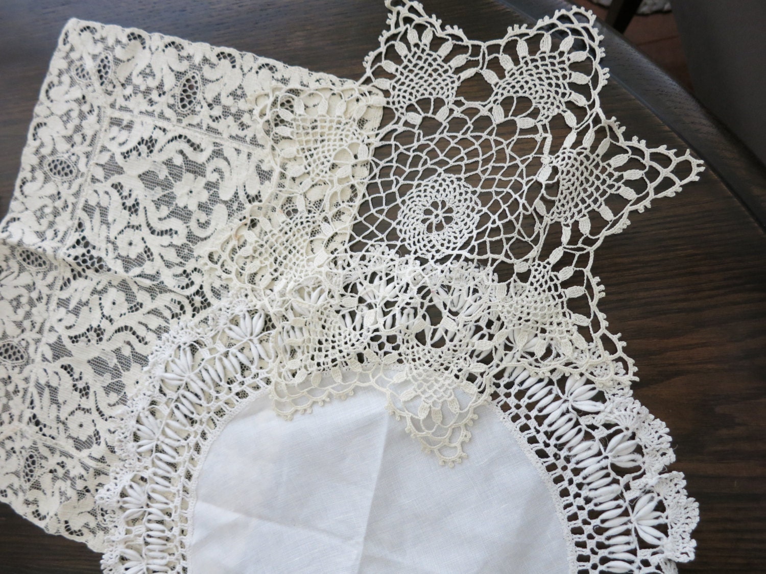 Set Of 3 Vintage Linen Hand Crocheted And Lace Table Or Dresser