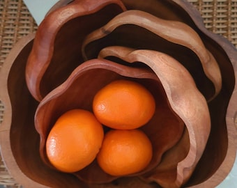 NEW Vintage MCM Set of 5 AMAZING Wood Salad Bowls,  Scalloped Round Bowls, Made in the Philippines