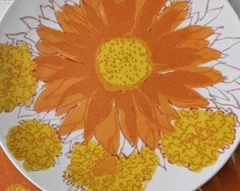 RARE 1970's Mikasa Vera Marigolds Set of 6 Dessert or Salad Plates