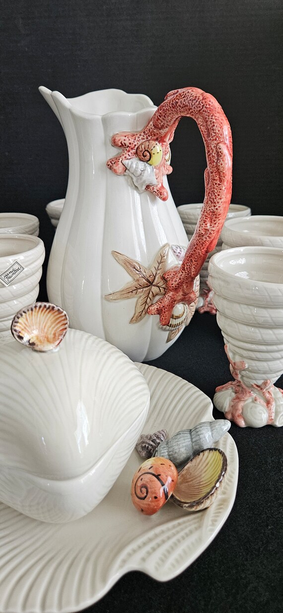 Refined COASTAL, Vintage 1989 Coral Shells Pitchers. Fitz and