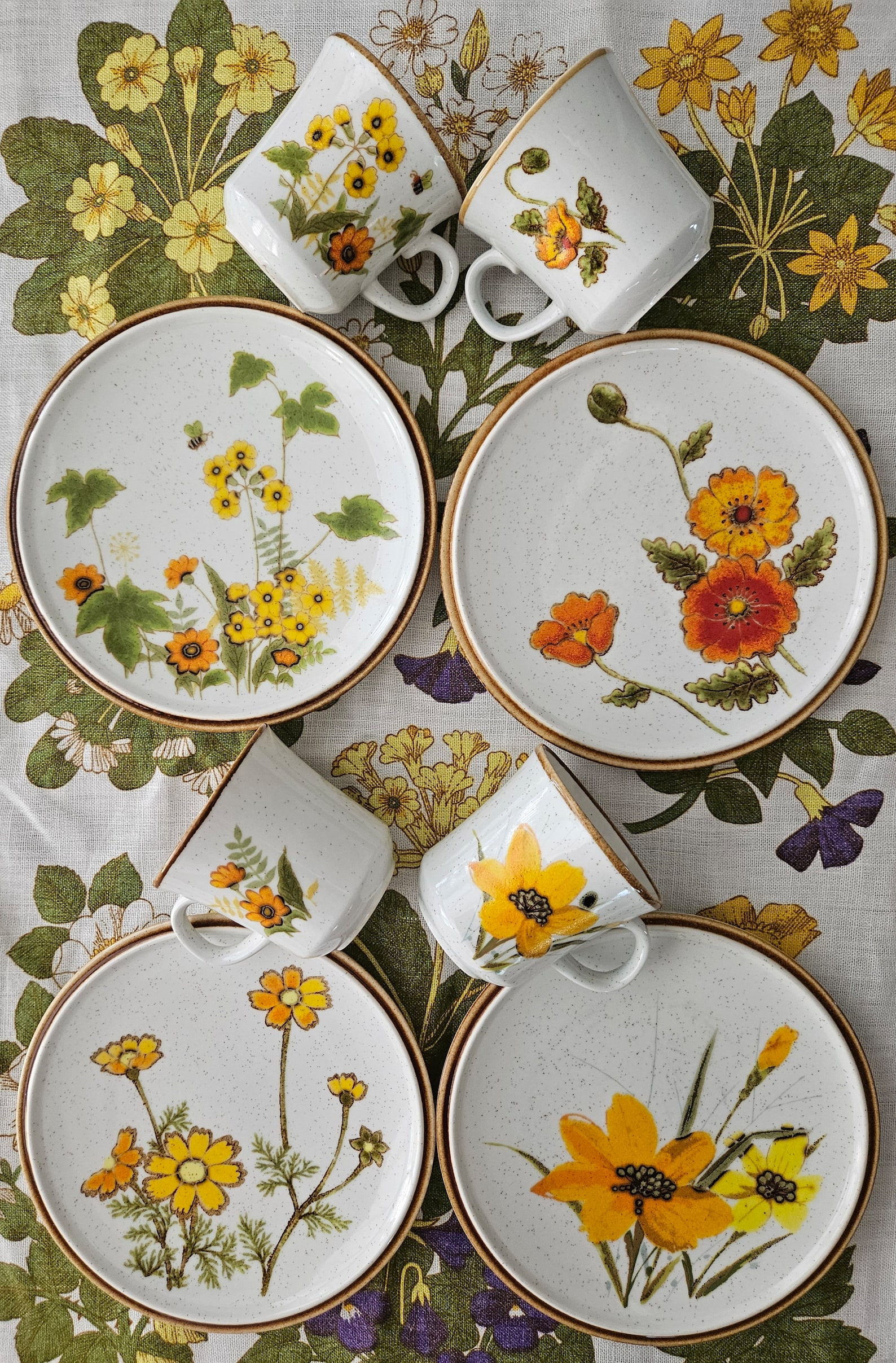 Always SUNNY. Mix & Match Natural Beauty Floral MIKASA Dinnerware (4 Designs/Sets of 2). From the Garden, Southern Sun, Poppies, Full Bloom. - Cal Poppies 2 Salad