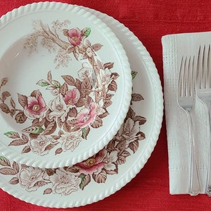 Simply Elegant 8 Piece Set of Large Pre-Owned Jim Thompson Red THAI SILK Placemats with Mitered Corners