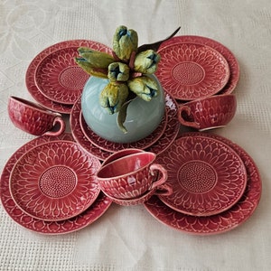 Traveling Around the World: JAPAN.  Set 14 Vintage Mauve Pink Marigold Embossed Demitasse Cups (4) & Saucers (5), and Dessert Plates (5).