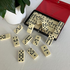 Dominoes Black Case Great Condition Vintage