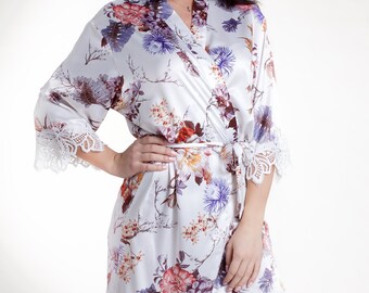 Clearance - WHITE Floral Bridal Robe / Lace Bridesmaid Robes / Bridesmaid Gift / Bridal Party Set of Robes / Satin Robe / Wedding Robe