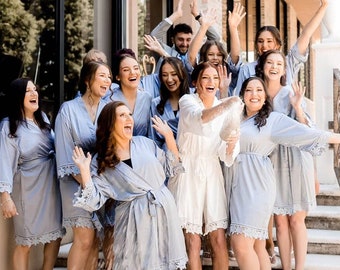 Bridesmaid Gift / Bridesmaid Robes / Lace Robe / Bridal Party Robes / Bridal Robe / Satin Robe / Wedding Robe / Wedding Favor / PJs / Pajama