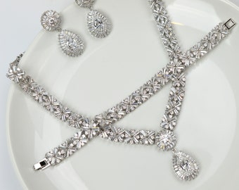 CLEARANCE Bridal Necklace Set / Wedding Jewelry Set / Bridal Jewelry Set / Crystal / Silver / White Gold /  Earrings Necklace Set | LJS-009