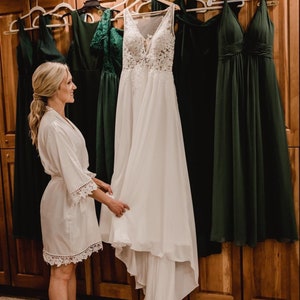 white Lace Bridesmaid Robe Gift Wedding Robes Silky Silk Satin Bridal Party Getting Ready Outfit Gift Favor Maid of Honor Mother of the Bride Groom Proposal Personalized Custom