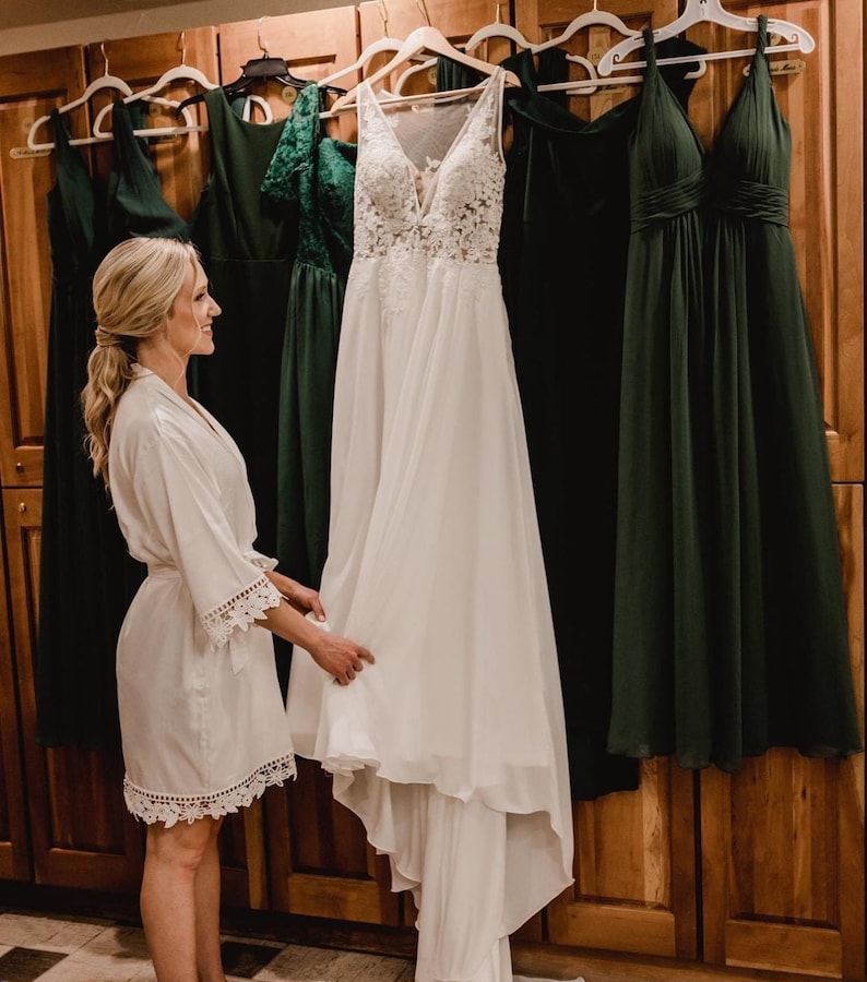 white Lace Bridesmaid Robe Gift Wedding Robes Silky Silk Satin Bridal Party Getting Ready Outfit Gift Favor Maid of Honor Mother of the Bride Groom Proposal Personalized Custom