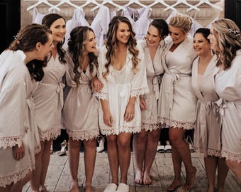 Bridesmaid Gift / Bridesmaid Robes / Lace Robe / Bridal Party Robes / Satin Robe / Wedding Robes / Wedding Favor / PJs / Pajamas