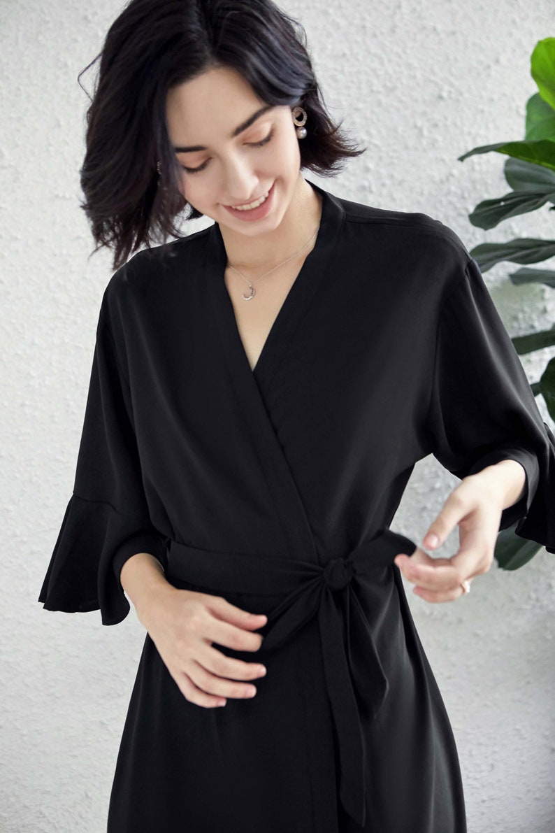 Black Ruffle Bridesmaid Robe Bridal Party Robes Gift Wedding Favor Flounce Maid of Honor Flower Girl Proposal Personalized Custom