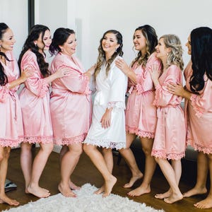 dusty rose Lace Bridesmaid Robe Gift Wedding Robes Silky Silk Satin Bridal Party Getting Ready Outfit Gift Favor Maid of Honor Mother of the Bride Groom Proposal Personalized Custom