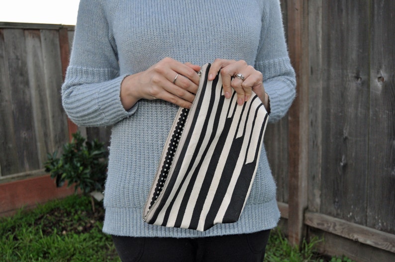 zipper bag swell medium handprinted black and white