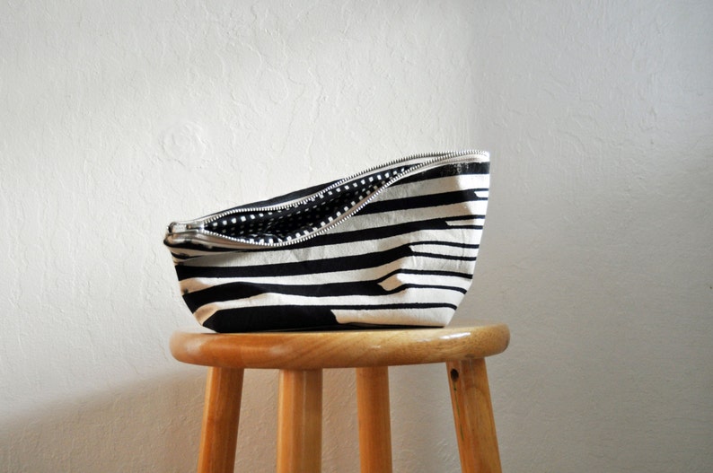 zipper bag swell medium handprinted black and white