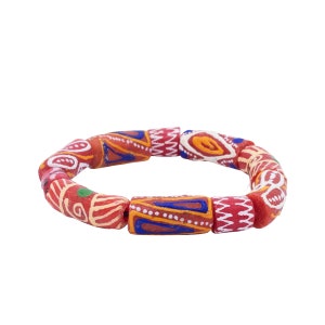 Rot Hand bemalt Ghana Krobo Glasperlen Armband | Afrozentrisch | Afrikanische Perlenarmband | Ghana | Tuch & Kordel