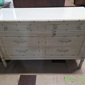NOT FREE Shipping! See item description for details.* Vintage Thomasville Allegro Style Chest of Drawers