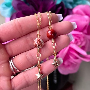 Wire Wrap Mars - Zierliche Mars Halskette, Jaspis oder Jade Planet und Stern Anhänger, 16K Vergoldete Astrologie Sternzeichen Halskette, Geschenk für Sie