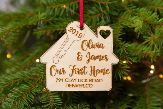 COUPLES OUR 1ST CHRISTMAS IN NEW HOME HOUSE PERSONALIZED CHRISTMAS TREE ORNAMENT