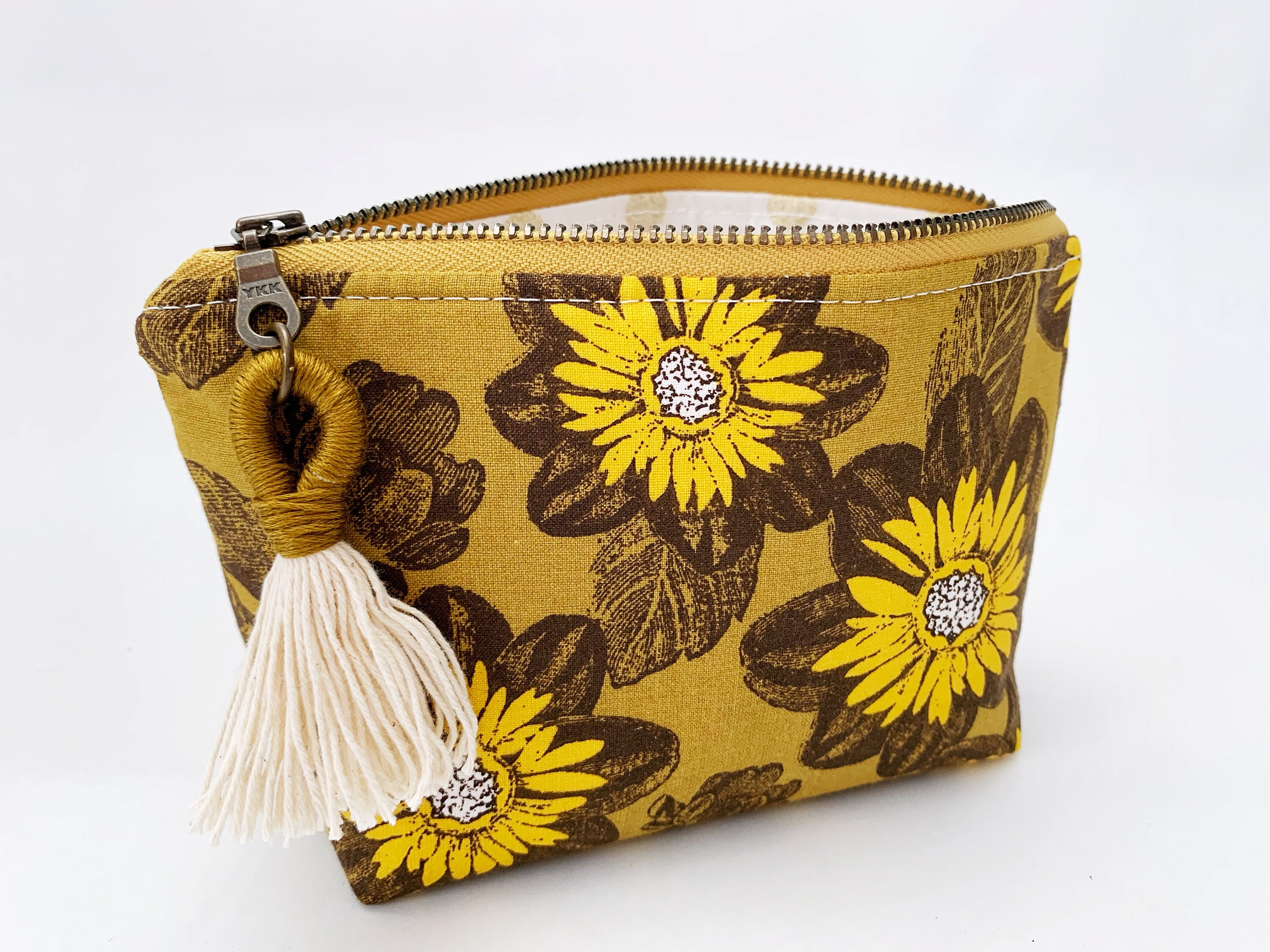 essential oil carrying case for purse