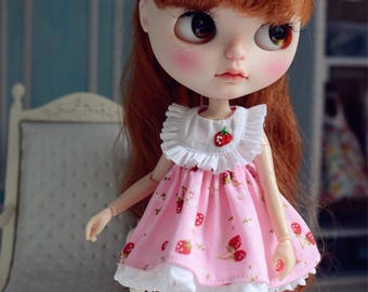 Handmade Blythe Outfit, Blythe Strawberry dress embroidered dress