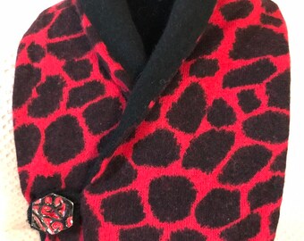 100% Cashmere Shawl Collar Scarf Upcycled Black and Red, Ceramic Button