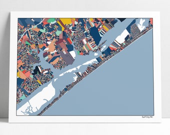 Può includere: Una mappa astratta e colorata di Surf City, Carolina del Nord. La mappa è composta da piccole forme geometriche di vari colori, tra cui blu, verde, giallo, arancione e rosso. La mappa mostra la costa di Surf City, nonché l'area terrestre circostante. La mappa è stampata su carta bianca e ha un bordo bianco.
