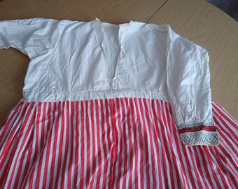 Vintage handgeweven katoenen volksjurk, balkanjurk Rhodope, maat M