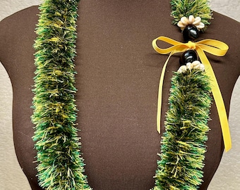 Made-to-order two color eyelash yarn lei in a variety of colors available