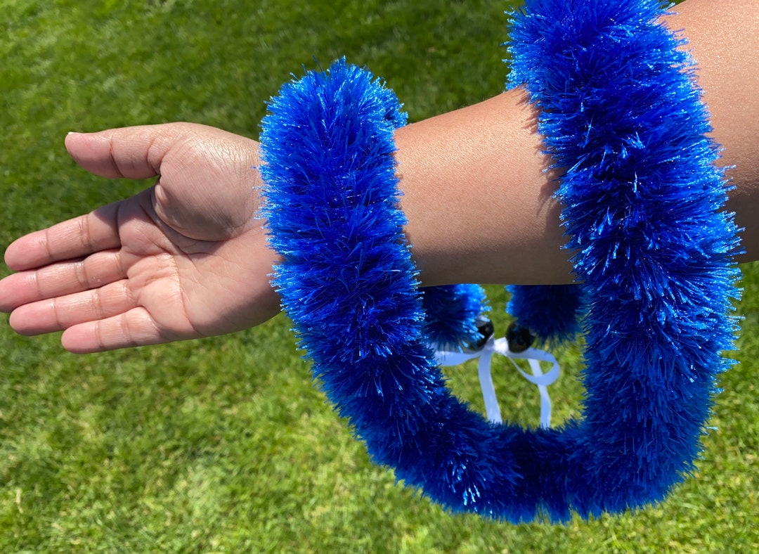 MADE TO ORDER One Color Eyelash Yarn Lei in a Variety of 