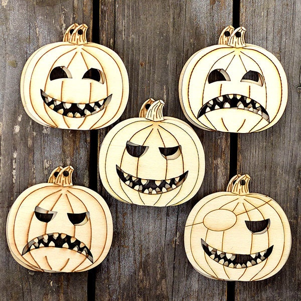 10x Wooden Halloween Pumpkin Face Mix Craft Shapes 3mm Plywood