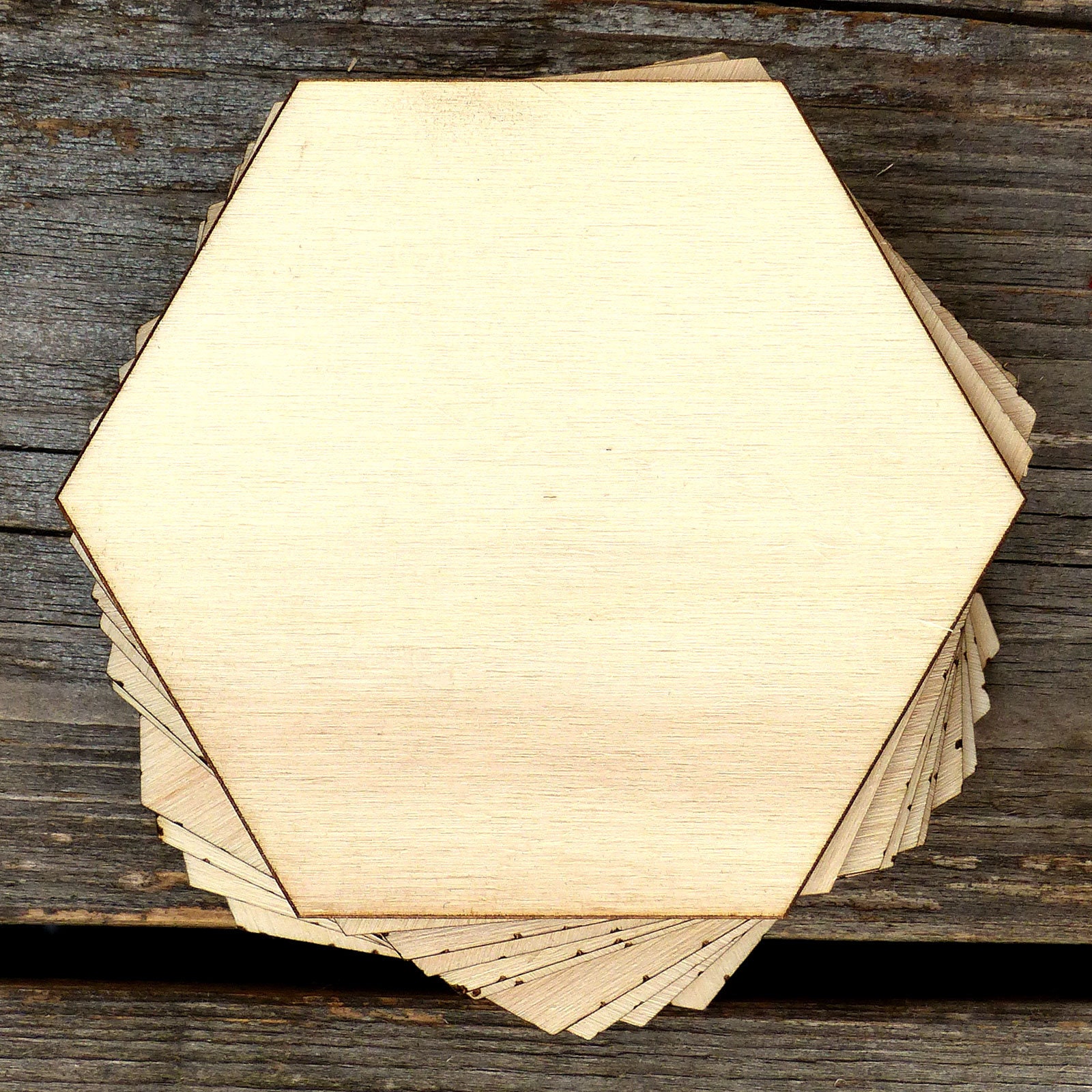 100PCS Hexagon Wood Pieces Unfinished Wood Hexagon Pieces 1.5x1.3x0.2 Inch  Na