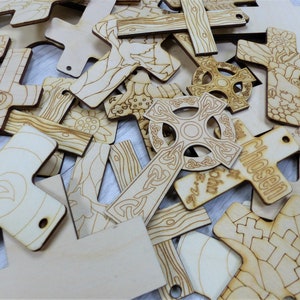 50+ Mélange Christian Cross Formes d’artisanat en bois 3mm Épaisseur 2-15cm Taille ~ 1/8 pouce Epaisseur 1-6 Pouce Taille